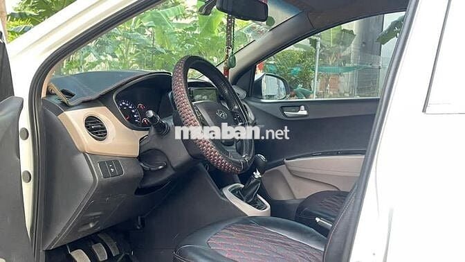 Hyundai i10 Sedan MT bản đủ ĐKi 2017 màu trắng