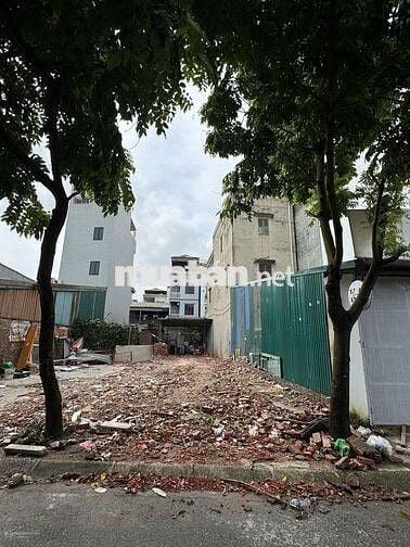 BÁN ĐẤT SẴN SỔ NGÕ ÔTÔ TRÁNH GIÁ *** THƯỢNG THANH-LONG BIÊN