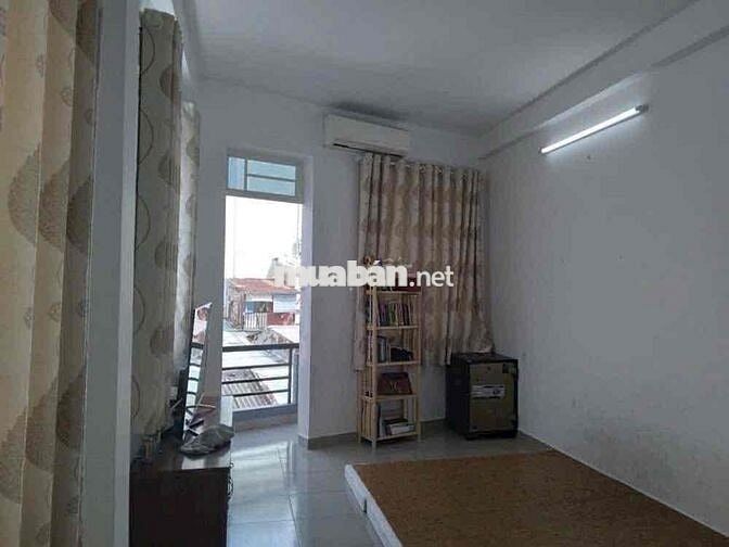 Nhà mặt tiền Quận 1, 50m2, 4 tầng 6PN, vị trí kinh doanh chợ Đakao