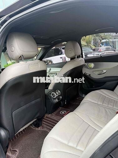 Mercedes Benz C Class 2016 C300 AMG - 160000 km