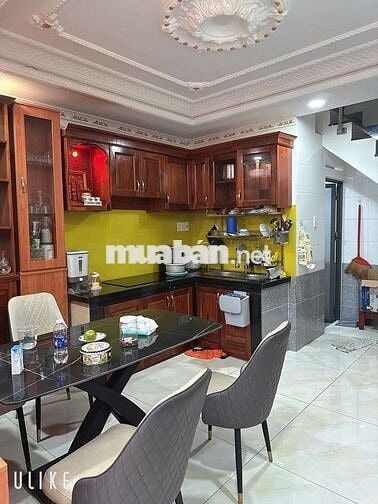 Nhà 135// Gò Xoài P.BHHA 4x10 3lầu 4P 3WcC Hẻm 5m 5tỷ 200 hg Tây