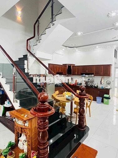 Bán Nhà Trệt 2 Lầu Trục Chính Khu Văn Hoá Tây Đô