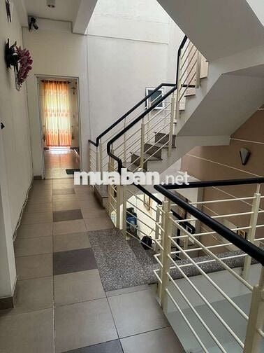 Giảm 700tr bán nhà 77m2, hẻm 6m, 3 tầng, thu 15tr đường Quang Trung