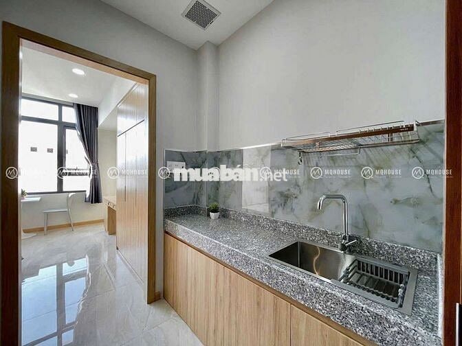 Căn hộ cao cấp, full nội thất mới + máy giặt riêng.Ngay Etown Cộng Hoà