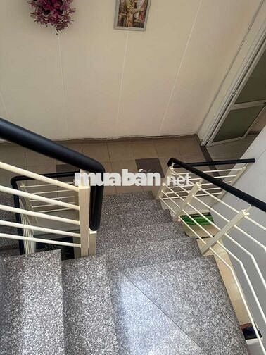 Giảm 700tr bán nhà 77m2, hẻm 6m, 3 tầng, thu 15tr đường Quang Trung