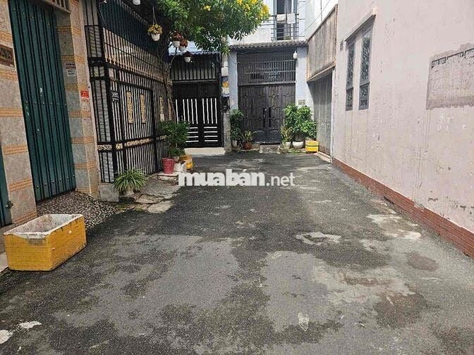 Chính chủ kẹt tiền bán gấp nhà phan huy ich dt 4,5 x15 trệt 3 thông