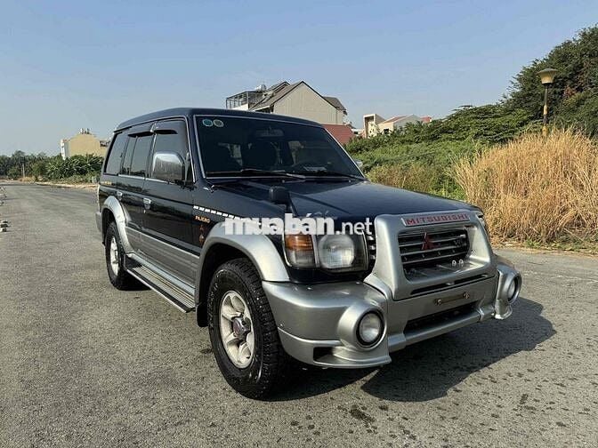 Mitsubishi Pajero 2000 3.0 AT - 225000 km