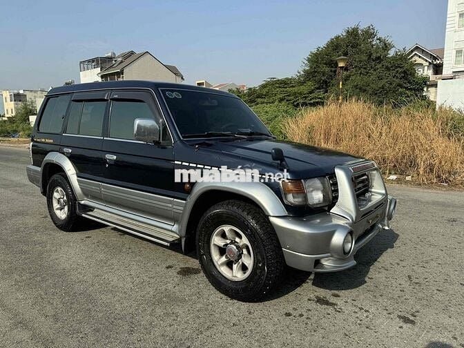 Mitsubishi Pajero 2000 3.0 AT - 225000 km