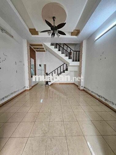 Chính chủ kẹt tiền bán gấp nhà phan huy ich dt 4,5 x15 trệt 3 thông