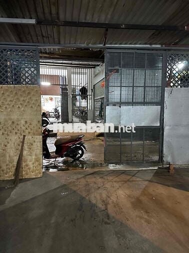 Kho 6x20 Trống Suốt 1/ Phan Văn Hớn