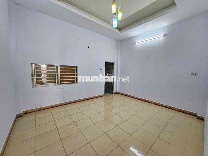 Chính chủ kẹt tiền bán gấp nhà phan huy ich dt 4,5 x15 trệt 3 thông