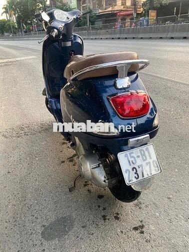 Xe vespa fi zin cả xe đẹp mê ly