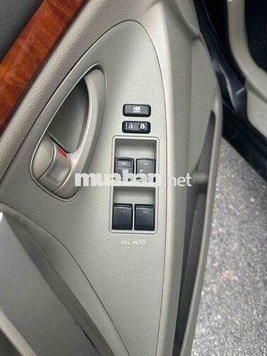 Toyota Camry 2011 2.4G AT