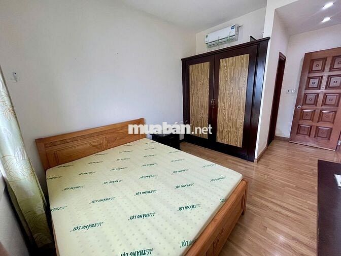 Cần bán căn hộ INDOCHINA PARK TOWER , Quận 1