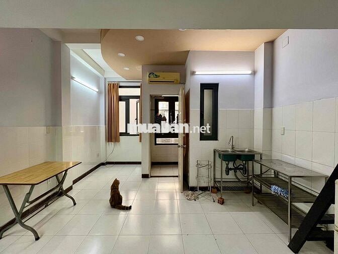 Cho Thuê Phòng Gác Balcon 40m2 4ng ở Ngay Hoà Hưng Toà Viettel Q10