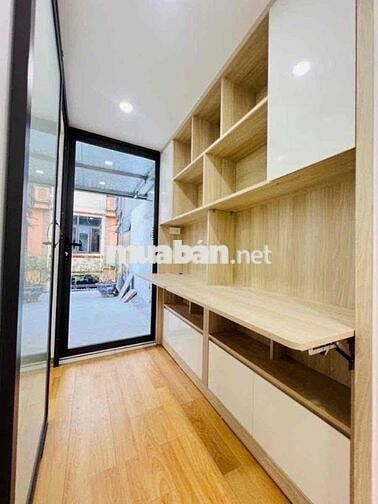 Siêu hiếm!TT Thành Công ,sát phố ,lô góc , 5 ngủ, ,full đồ,   90m2