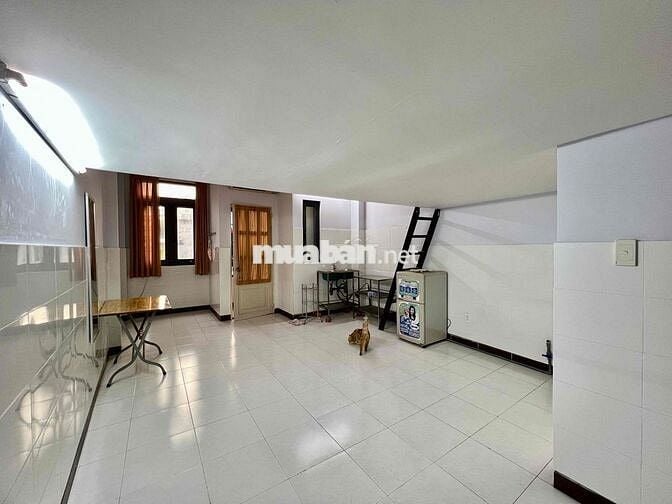 Cho Thuê Phòng Gác Balcon 40m2 4ng ở Ngay Hoà Hưng Toà Viettel Q10