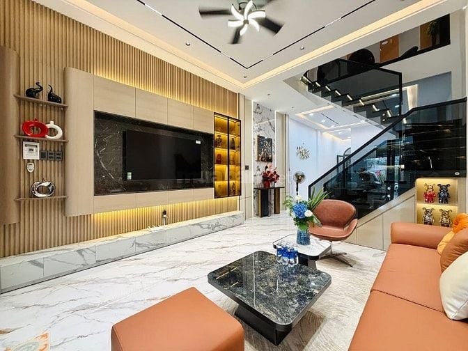 ⭐️Nhà 3 Lầu Mặt tiền kinh doanh tuyệt đẹp Cao cấp Nguyễn Duy Cung, P12