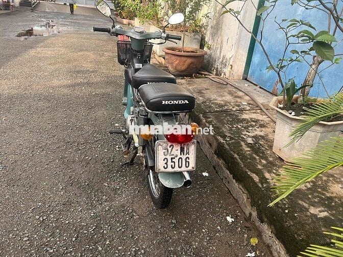 nhà không dùng đến