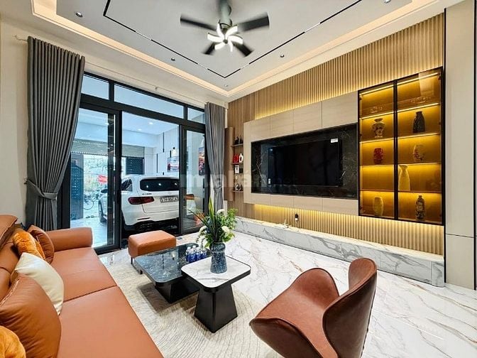 ⭐️Nhà 3 Lầu Mặt tiền kinh doanh tuyệt đẹp Cao cấp Nguyễn Duy Cung, P12