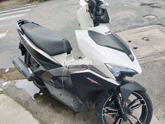 Xe Air Blade 2016 chính chủ còn mới