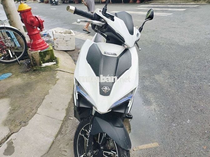 Xe Air Blade 2016 chính chủ còn mới