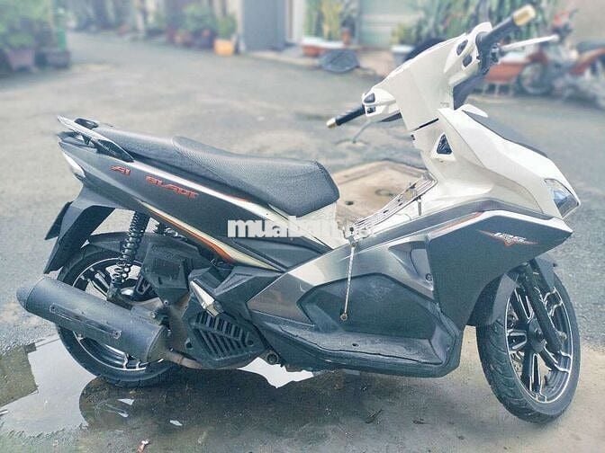 Xe Air Blade 2016 chính chủ còn mới