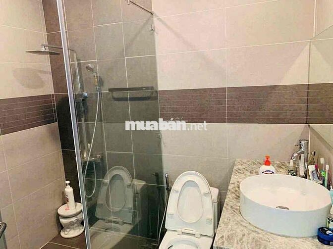 Cho thuê nhà kết hợp mặt bằng mặt tiền Huỳnh Tấn Phát