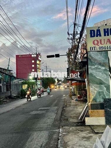 Hot Nhà mặt tiền đường Bình Long DT 5x36, 12 phòng, thu nhập 40/th