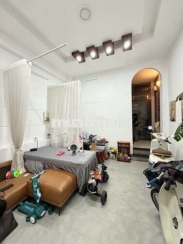 SIÊU PHẨM HXH PHẠM VĂN BẠCH CHỈ 6.2 TỶ 3 TẦNG 4 PN GIÁP QUANG TRUNG