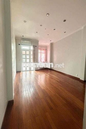 Cho thuê nhà mặt tiền đường Lê Trọng Tấn, dt 4x18 trệt 3 lầu