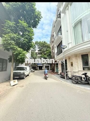 Tôi cần bán nhà lô góc KĐT Văn Quán, 6tầng thang máy full nội thất.