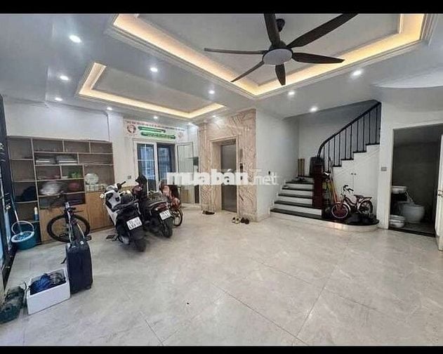 Tôi cần bán nhà lô góc KĐT Văn Quán, 6tầng thang máy full nội thất.