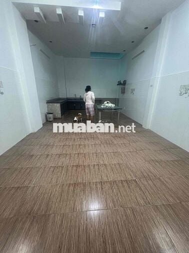 Cần cho thuê nhà hxt 4.5x20m 2 lầu 4pn 3wc 15tr