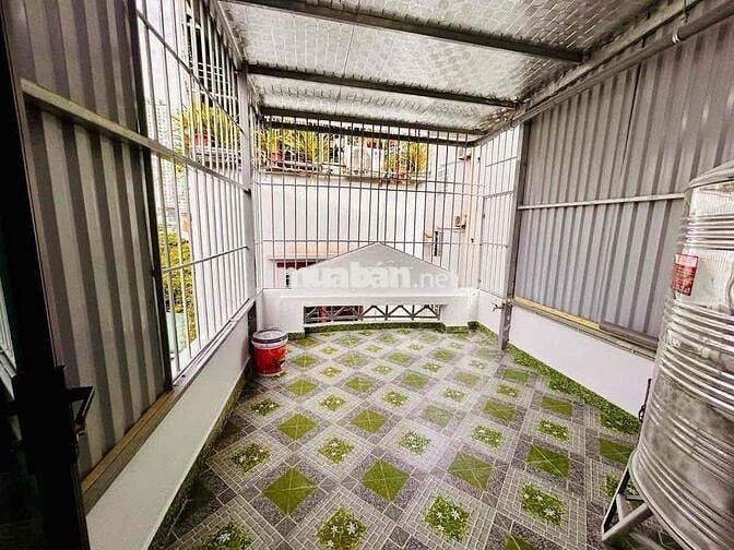 bán nhà mặt phố Chính Kinh- Thanh Xuân, DT: 30m2 chỉ nhỉnh 9 tỷ