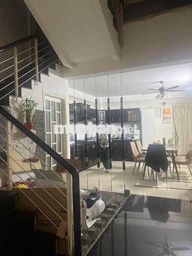 NHÀ PHỐ 4 TẦNG Ô TÔ ĐỖ TRƯỚC NGÕ - DIỆN TÍCH RỘNG NHIỀU PHÒNG NGỦ