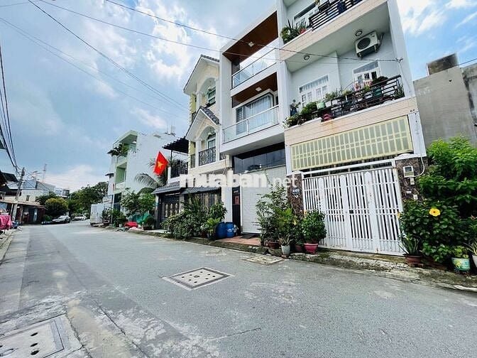 Cực Phẩm 3 Tầng Mặt Tiền Khu Dân Cư Cao Cấp Linh Đông Giá Tốt Bất Ngờ!