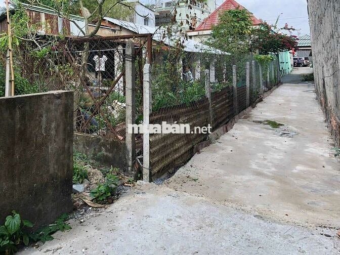 Ban đat phuong hung đinh , thuan an binh duong ,gan cho bung