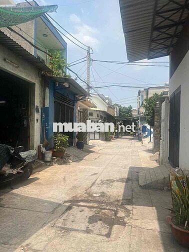 nhà bán 4x12m k lộ giới hẻm xe hơi, sau lưng trường học Kim Đồng