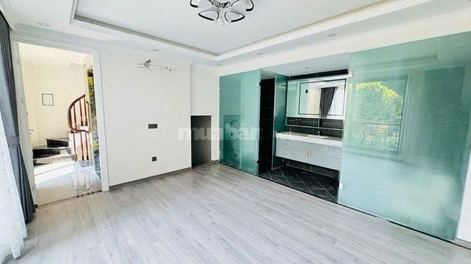 Thái Hà , Ngõ nông gần phố, 6 Tầng thang máy, 40m2 chỉ 12tỷ