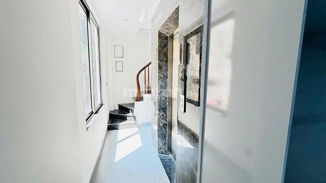 Thái Hà , Ngõ nông gần phố, 6 Tầng thang máy, 40m2 chỉ 12tỷ