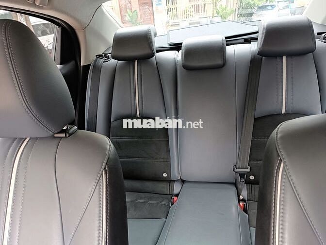 Mazda 2 Luxury 2021 số tự động màu trắng