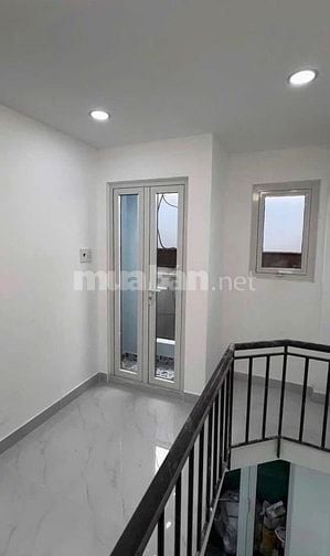 Cần bán nhà 1t1l gần bến xe Quận 8,sạch sẽ,kh ngập úng,SHR, giá 750tr.