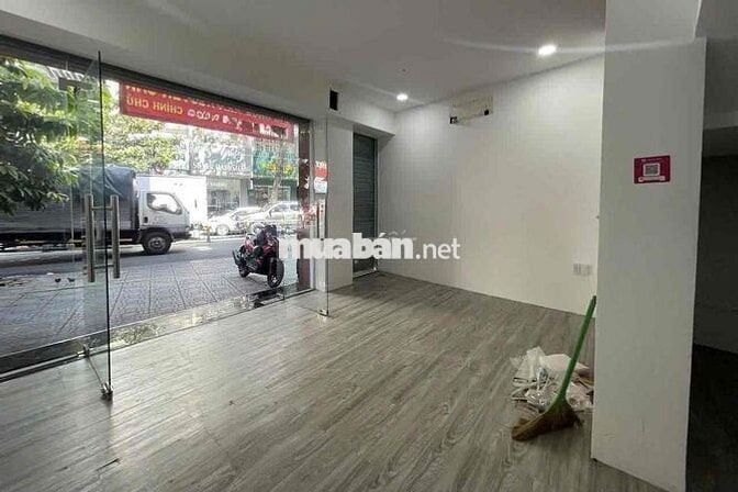 🔥Cho Thuê Nhà Mặt Tiền Trần Quang Khải Rộng 297m² ,Tân Định, Quận 1