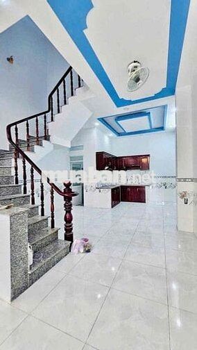 Bán nhà trệt lầu chủ tặng ngay bộ sofa nằm gần đường TL824 Mỹ Hạnh Bac