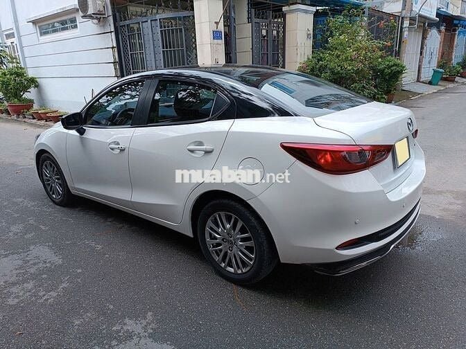 Mazda 2 Luxury 2021 số tự động màu trắng