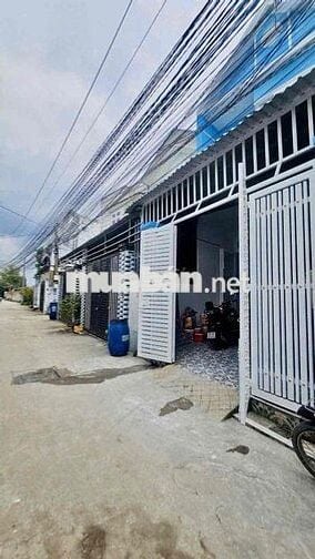 Bán nhà trệt lầu chủ tặng ngay bộ sofa nằm gần đường TL824 Mỹ Hạnh Bac