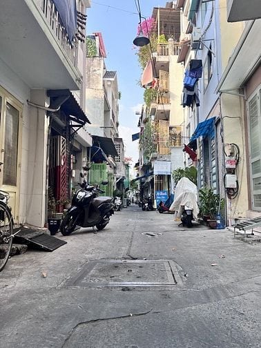 BÁN NHÀ HẺM XE HƠI ĐƯỜNG TRƯỜNG SA THÔNG LÊ VĂN SỸ QUẬN 3