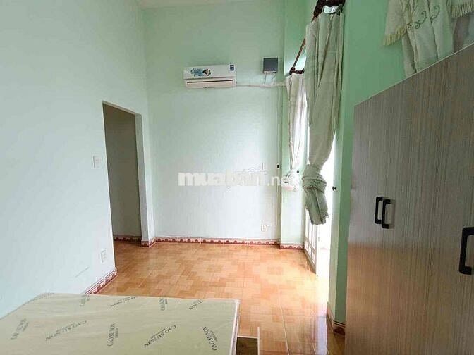 CHO THUÊ CĂN HỘ 1PN TÁCH BẾP VIEW CÔNG VIÊN BAN CÔNG RỘNG, FULL NT