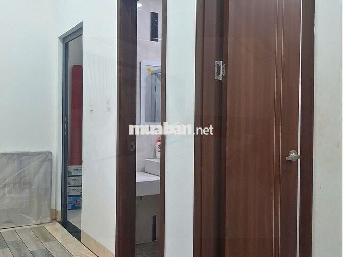 Cho thuê văn phòng 35m² – Full nội thất, tiện nghi – Gần Vạn Phúc City